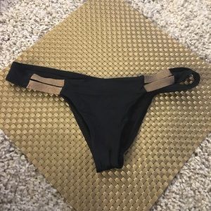 Vitamin a swimwear sz small bottom